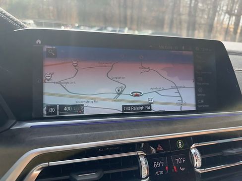 Used 2019 BMW X5 xDrive40i w/ Executive Package image 12