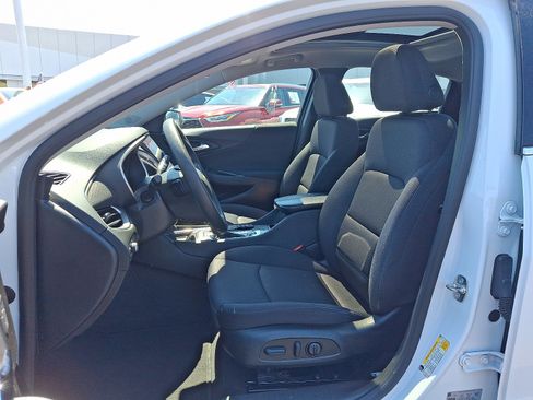 Used 2022 Chevrolet Malibu LT FWD image 14