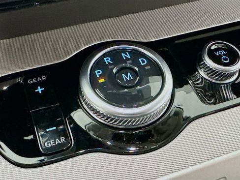 New 2026 Ford Expedition Active image 12