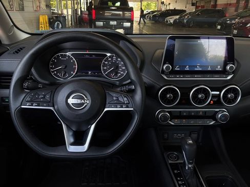 Used 2025 Nissan Sentra SV FWD image 13