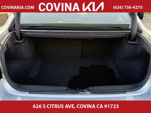 Used 2022 Dodge Charger SXT image 11