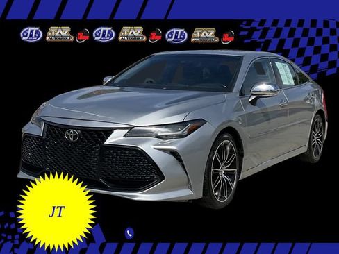 Used 2019 Toyota Avalon Touring image 3