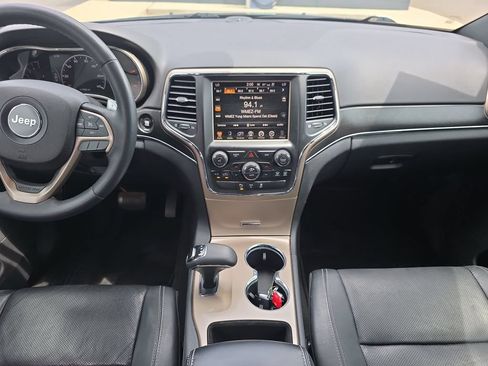 Used 2015 Jeep Grand Cherokee Limited w/ Luxury Group II RWD image 13