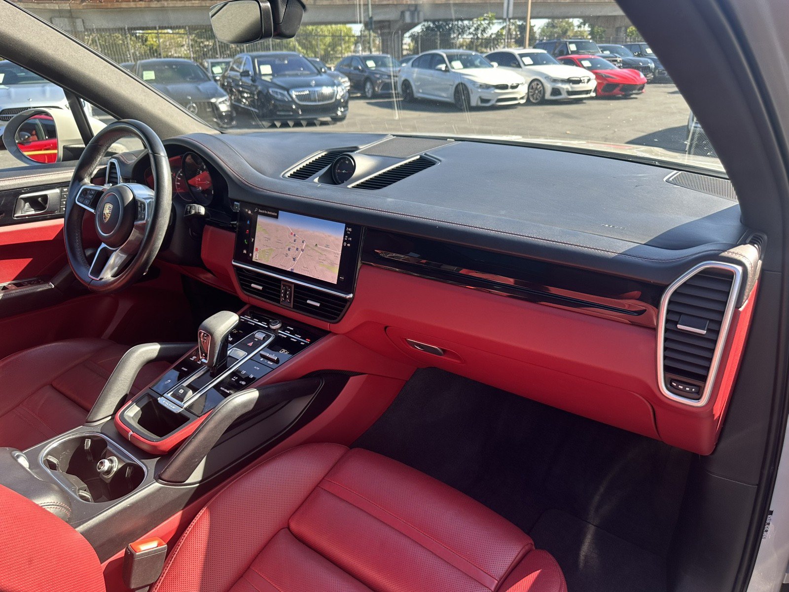 Used 2023 Porsche Cayenne w/ Premium Package AWD/4WD image 21