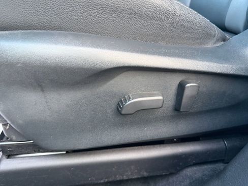 Used 2022 Subaru Ascent Onyx Edition image 11