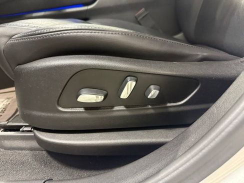 Used 2018 Cadillac XT5 Premium Luxury image 13