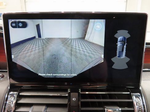 Used 2024 Lincoln Navigator L Reserve w/ Equipment Group 201A image 19