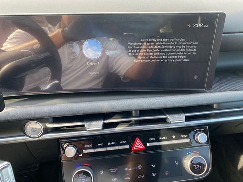 New 2026 Hyundai Tucson SEL image 16