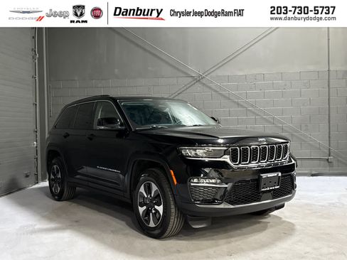 Used 2023 Jeep Grand Cherokee 4WD 4xe image 1