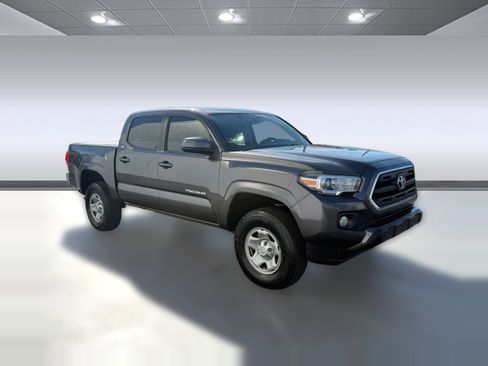 Used 2016 Toyota Tacoma SR5 image 6