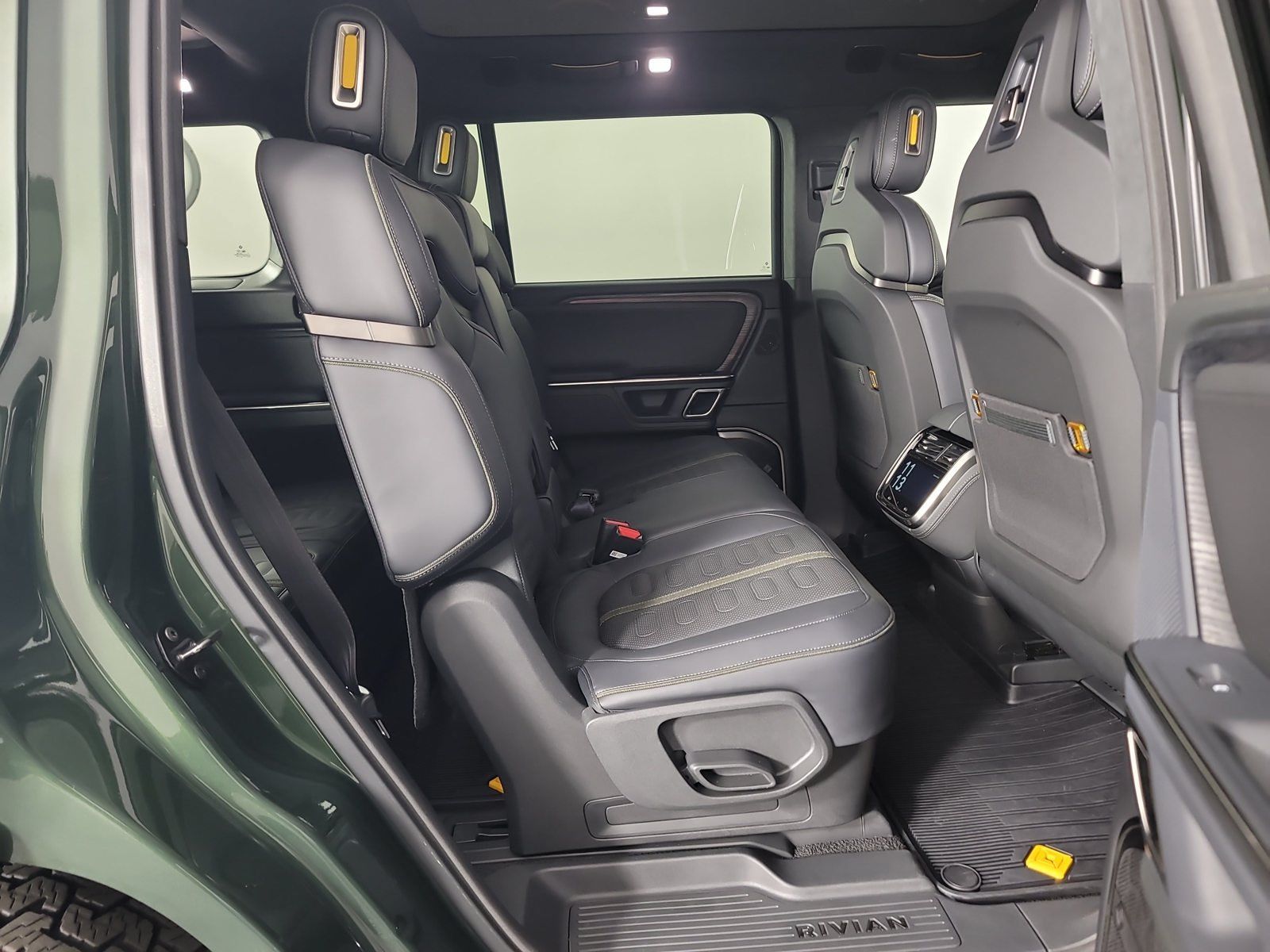 Used 2023 Rivian R1S Adventure Dual AWD/4WD image 23