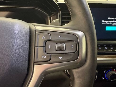 Used 2025 Chevrolet Silverado 1500 LT AWD/4WD image 5
