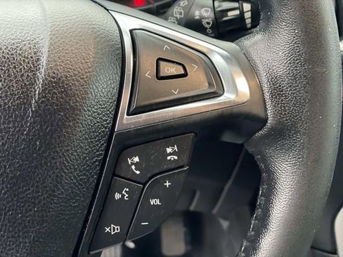 Certified 2022 Ford Edge SEL image 10