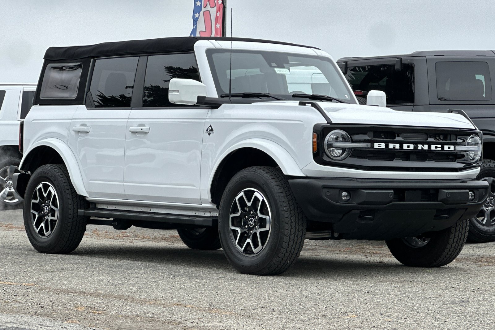 Used 2024 Ford Bronco Outer Banks AWD/4WD image 7