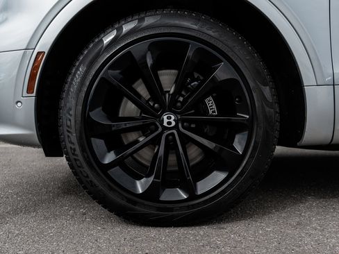 Certified 2023 Bentley Bentayga AWD/4WD image 6