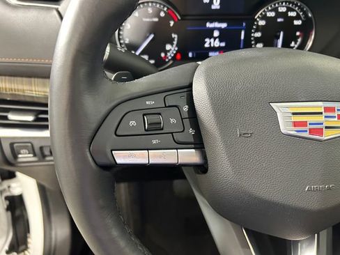 Used 2023 Cadillac XT4 Premium Luxury image 15