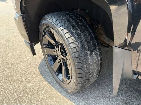 Used 2018 Chevrolet Silverado 1500 High Country AWD/4WD image 10