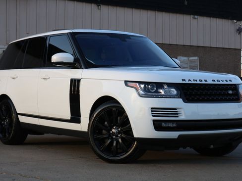 Used 2016 Land Rover Range Rover Supercharged image 2