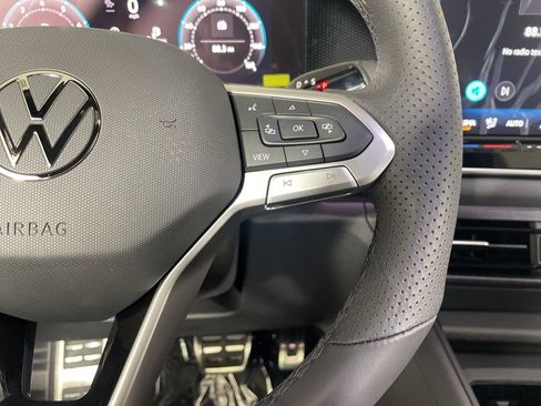 New 2026 Volkswagen Tiguan SE R-Line image 14