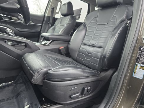 Used 2022 Kia Telluride SX w/ SX Prestige Package image 25