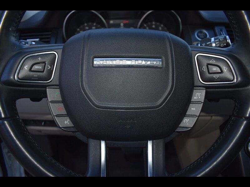 Used 2018 Land Rover Range Rover Evoque SE AWD/4WD image 13