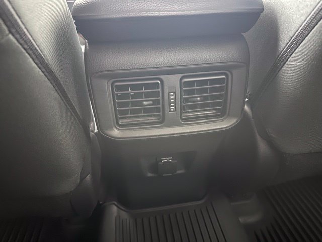 Used 2023 Toyota RAV4 LE AWD/4WD image 22