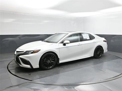 Used 2022 Toyota Camry XSE w/ Cold Weather Package image 34