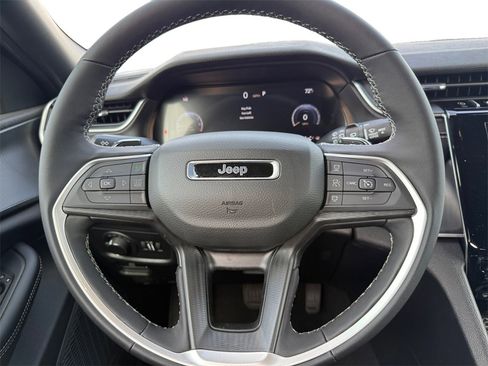 New 2025 Jeep Grand Cherokee Laredo X image 12