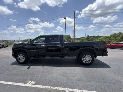 Used 2020 Chevrolet Silverado 3500 High Country w/ Technology Package AWD/4WD image 6