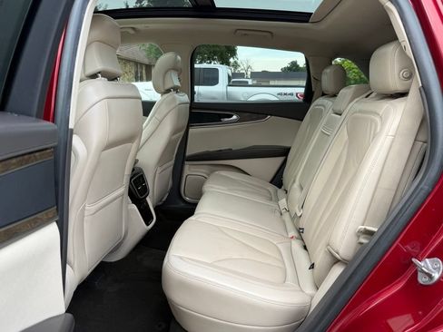 Used 2019 Lincoln Nautilus Select FWD image 13
