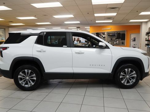 New 2026 Chevrolet Equinox LT w/ Convenience Package II image 17