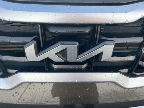 Certified 2023 Kia Telluride S w/ S Sunroof Package image 30