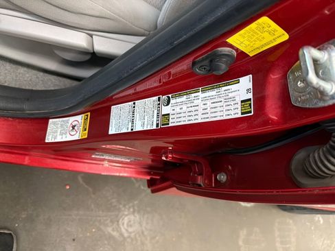 Used 2011 Toyota RAV4 4WD image 30