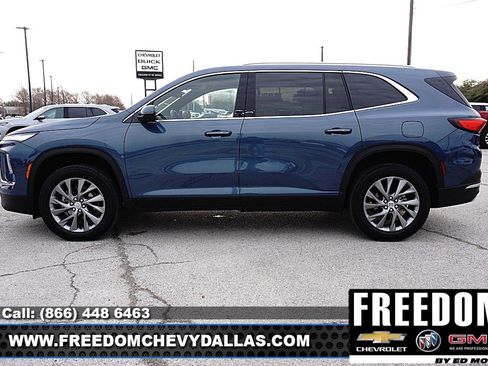 Used 2025 Buick Enclave Preferred image 4