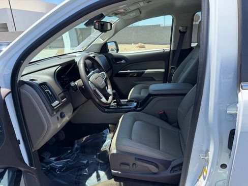 Used 2015 GMC Canyon SLT RWD image 11