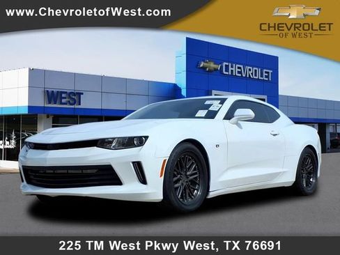 Used 2017 Chevrolet Camaro LT w/ Technology Package image 22
