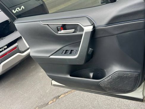 Used 2020 Toyota RAV4 XSE w/ XSE Grade Weather Package AWD/4WD image 18