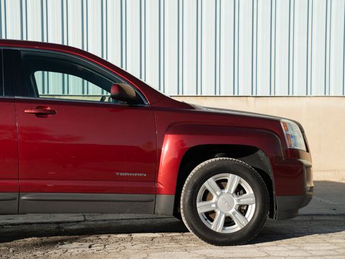 Used 2016 GMC Terrain SLE image 11