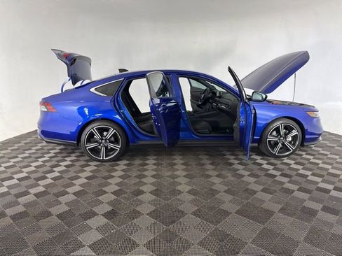 Used 2025 Honda Accord Sport image 17