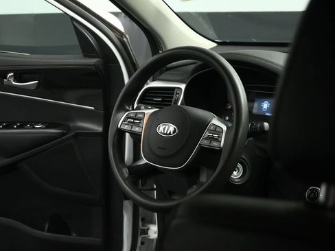 Used 2020 Kia Sorento FWD V6 image 61