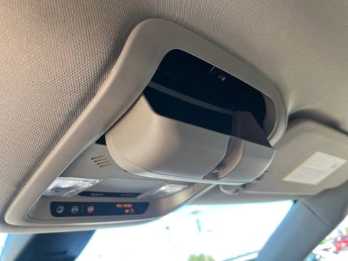 Used 2021 Buick Enclave Essence w/ Sound and Sites Package image 33