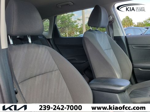 Used 2021 Kia Seltos LX AWD/4WD image 24