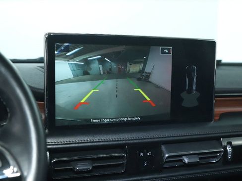 Used 2023 Lincoln Nautilus Reserve w/ Luxury Package image 31