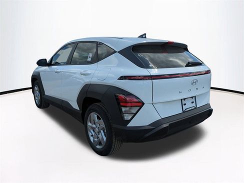 New 2026 Hyundai Kona SE image 7