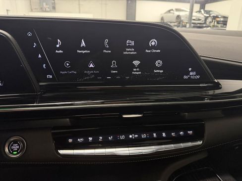 Used 2021 Cadillac Escalade ESV Sport w/ Heavy-Duty Trailer Package AWD/4WD image 11