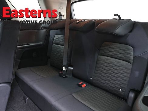Used 2025 Nissan Pathfinder SV FWD image 25