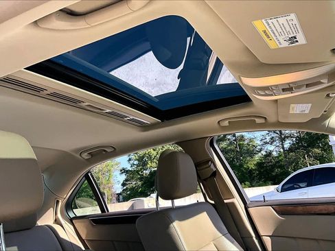 Used 2011 Mercedes-Benz E 350 Sedan image 12