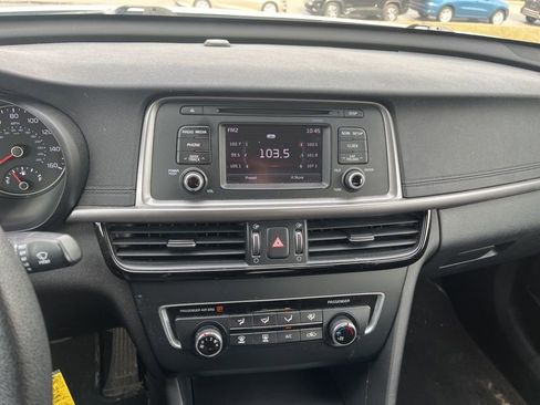 Used 2017 Kia Optima LX image 8
