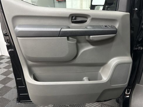 Used 2021 Nissan NV 3500 SL image 16