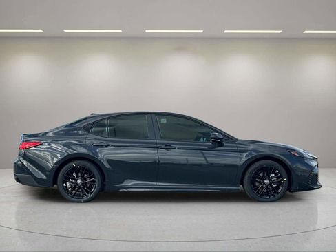 New 2026 Toyota Camry SE image 2